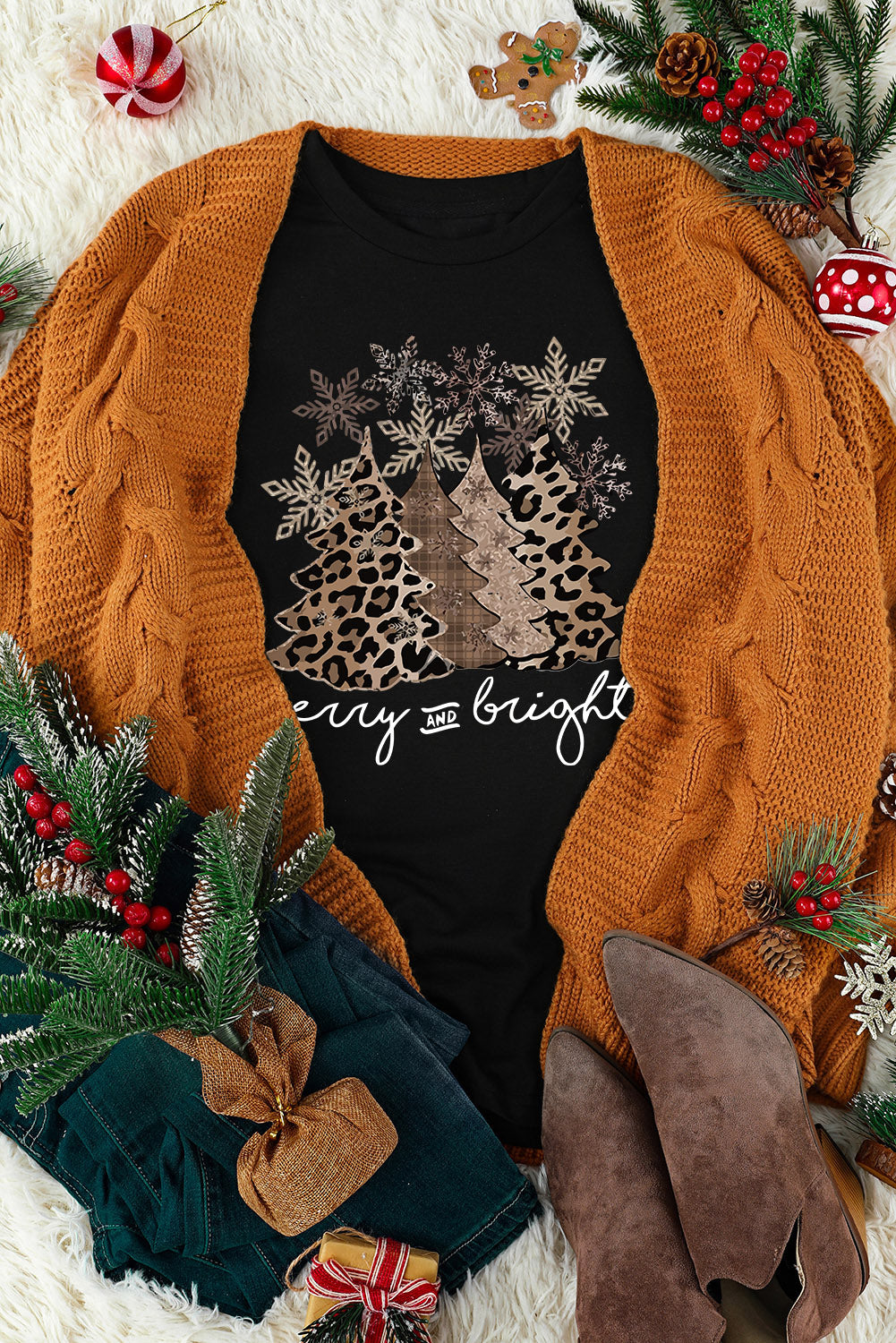 White Leopard Christmas Tree Heat Transfer Printing Crew Neck Graphic Tee
