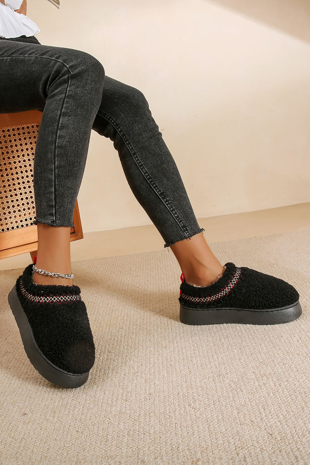 Black Contrast Edge Plush Thick Sole Slippers