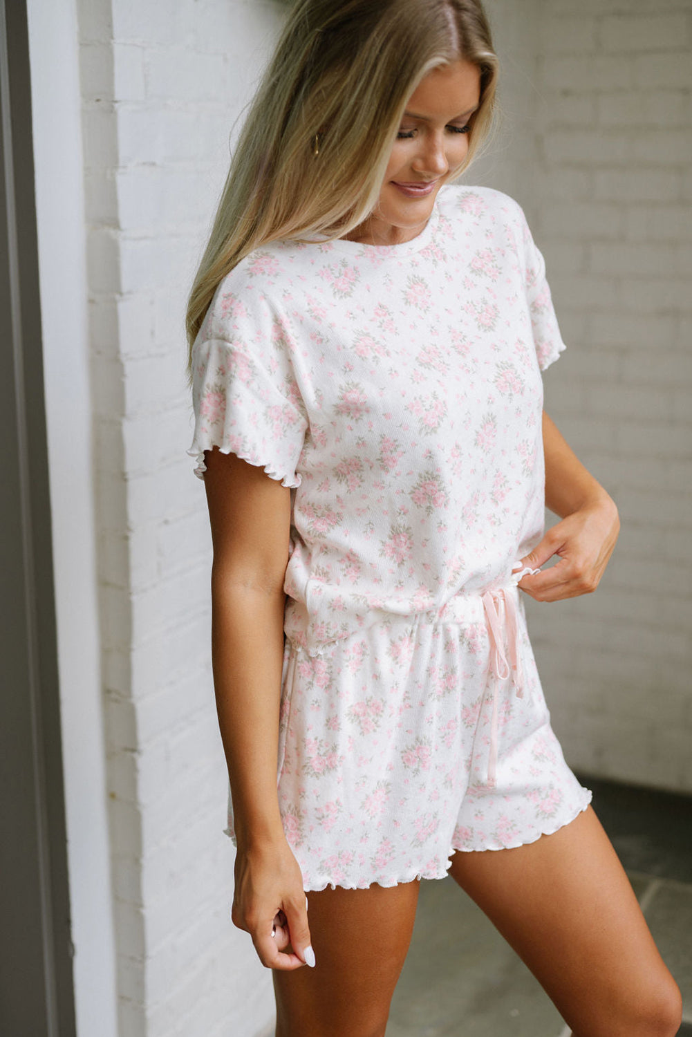 🌸 Pink Floral Lettuce‑Trim Pajama Set
