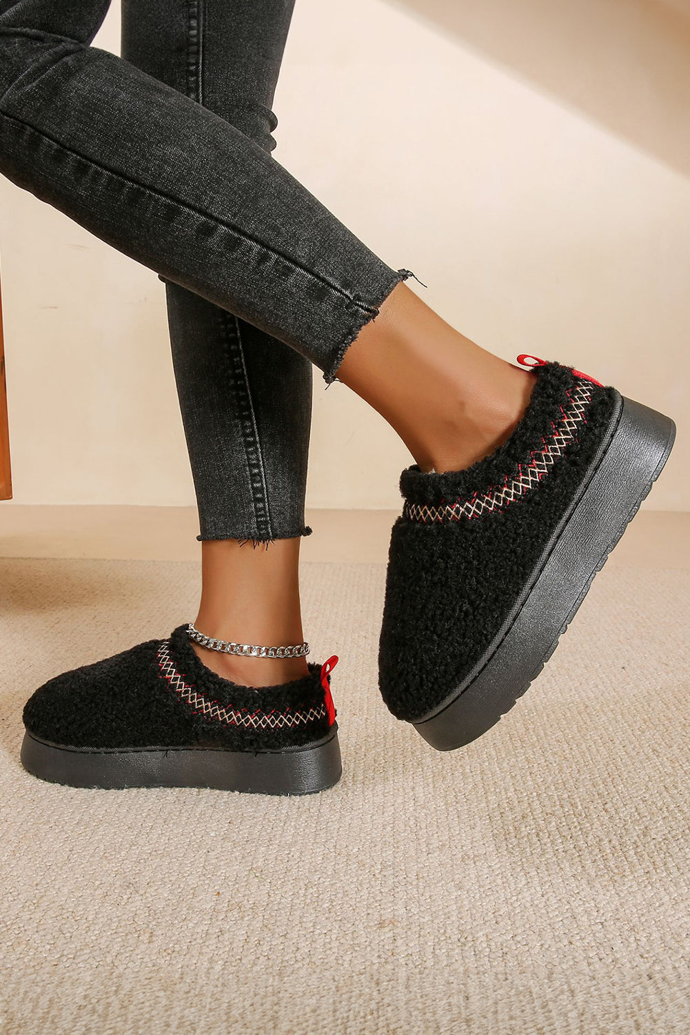 Black Contrast Edge Plush Thick Sole Slippers