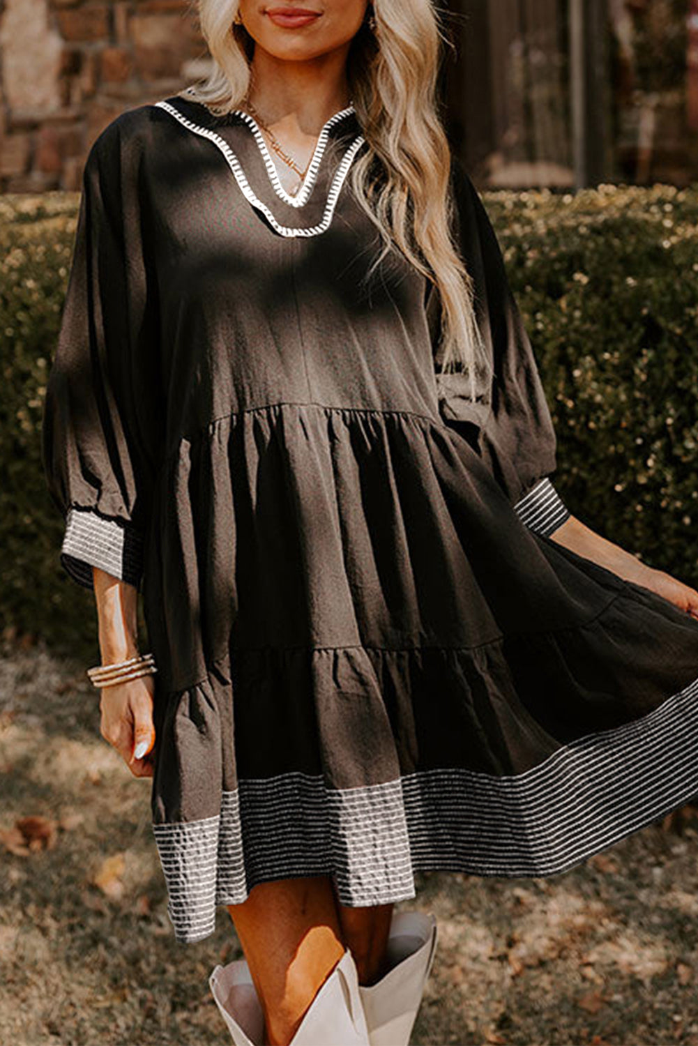 Jungle Green Contrast Stitched V Neck 3/4 Sleeve Swing Mini Dress