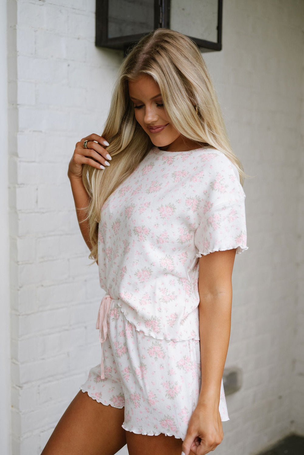 🌸 Pink Floral Lettuce‑Trim Pajama Set
