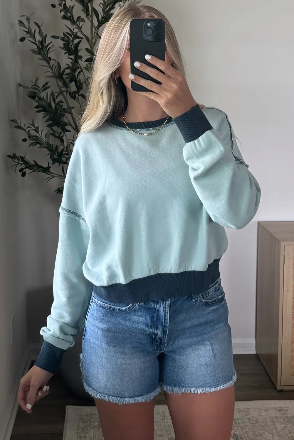 Iceland Blue Contrast Edge Patchwork Cropped Sweatshirt
