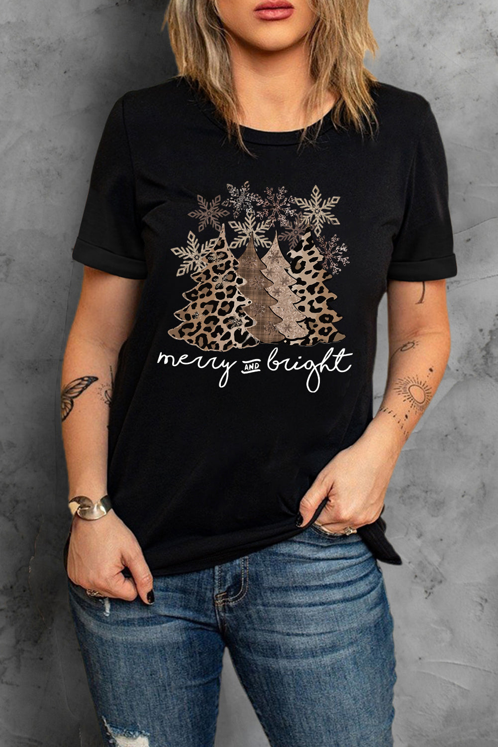 White Leopard Christmas Tree Heat Transfer Printing Crew Neck Graphic Tee
